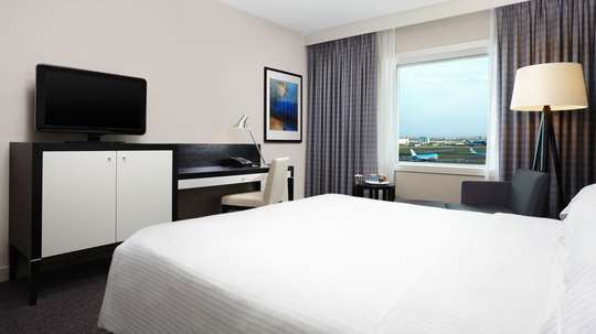 Ramada Amsterdam Airport Schiphol Park Sleep & Fly luchthavenschipholparkeren.nl